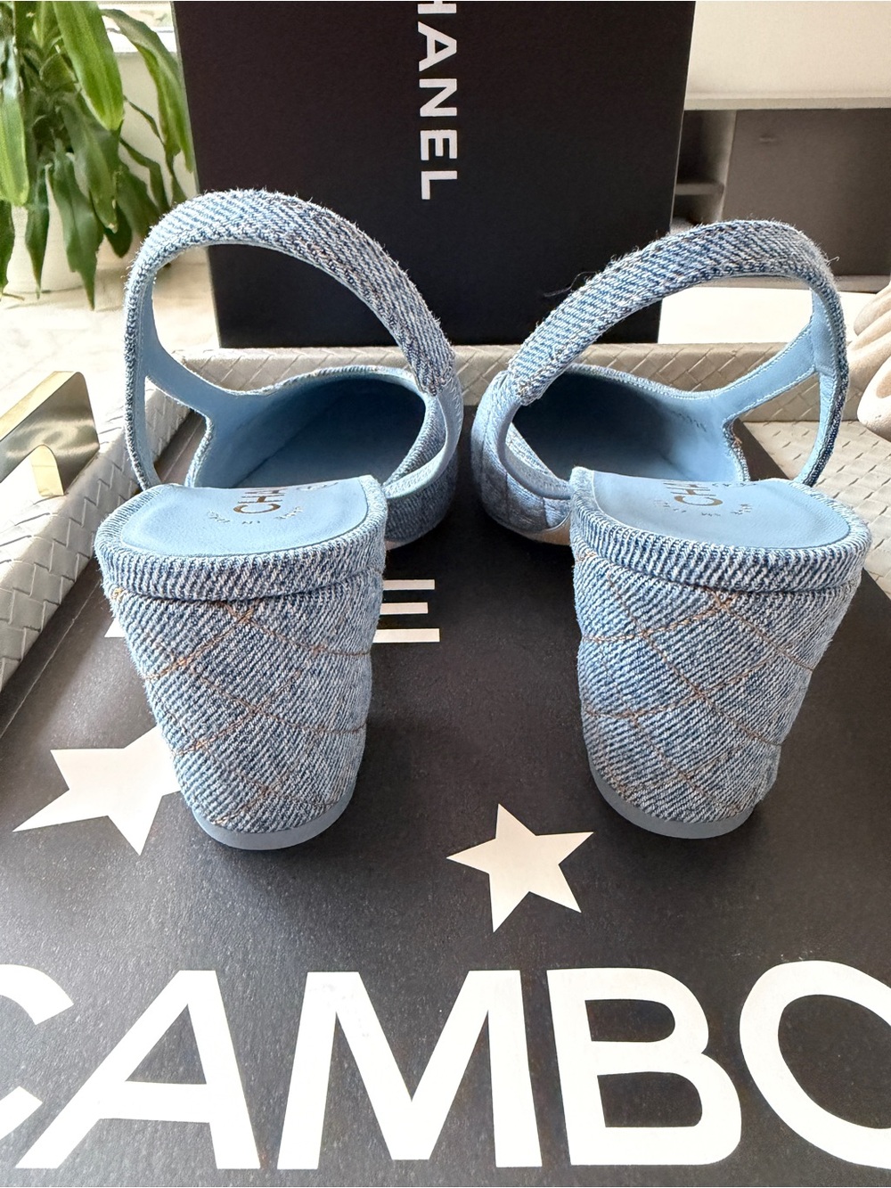 Chanel 26B CC Logo Light Blue Quilted Denim Jean Slingback Pumps Chunky Heel 38 - Picture 13 of 16
